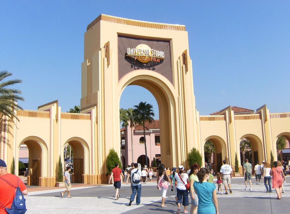 File:Universal Studios Florida Gate.JPG - Wikimedia Commons