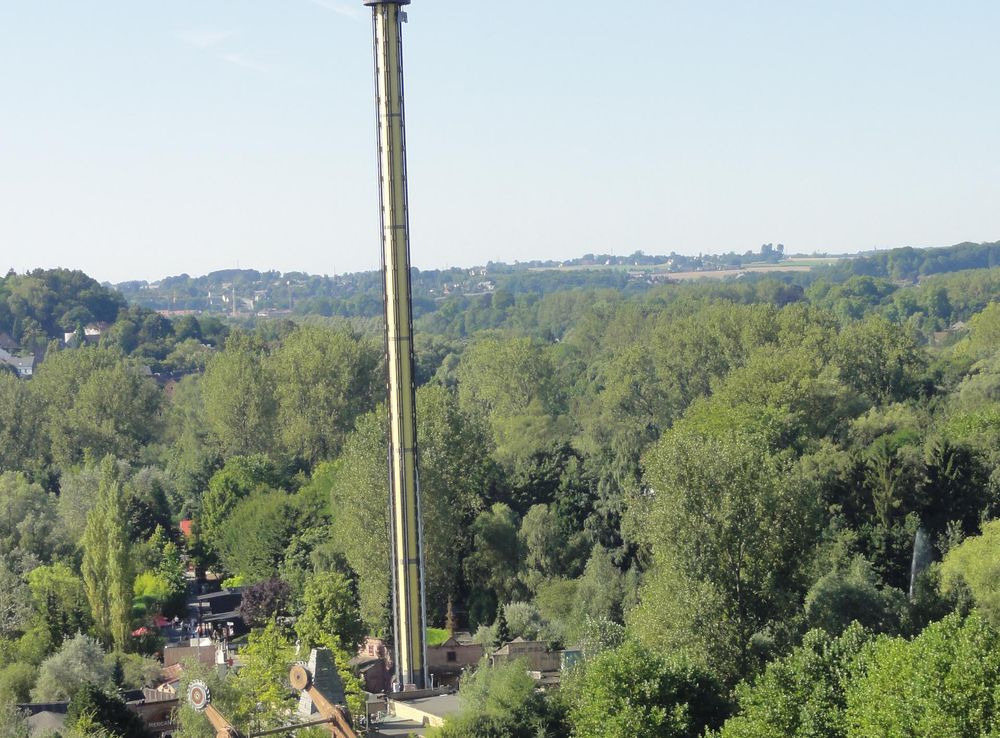 File:Walibi Belgium - Dalton Terror (01).JPG - Wikimedia Commons