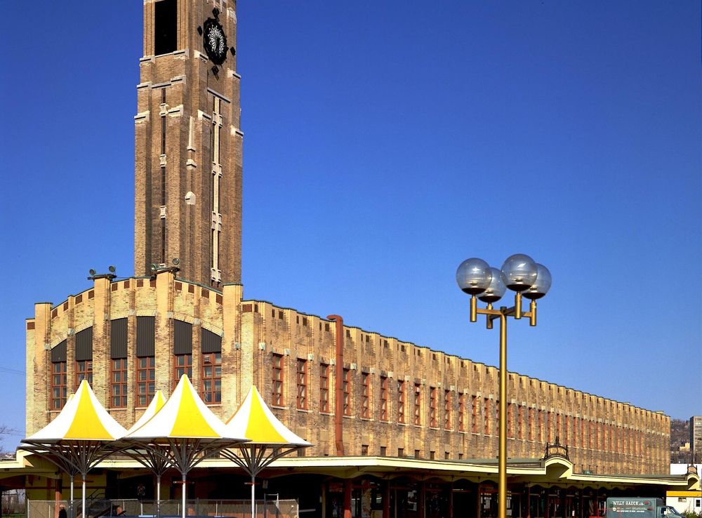 File:AtwaterMarket.jpg - Wikimedia Commons
