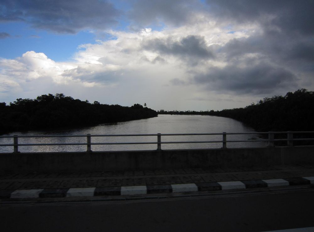 File:Sungai Tutong.JPG - Wikimedia Commons