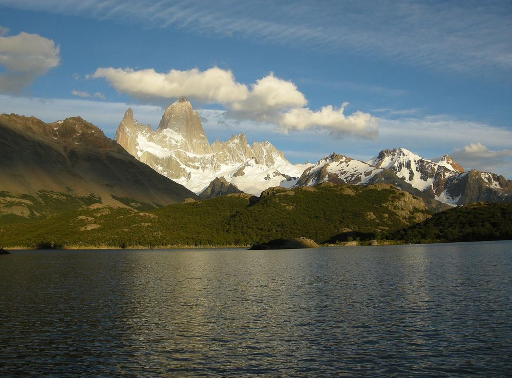 File:Fitz Roy group - Laguna Capri - 01.JPG - Wikimedia Commons