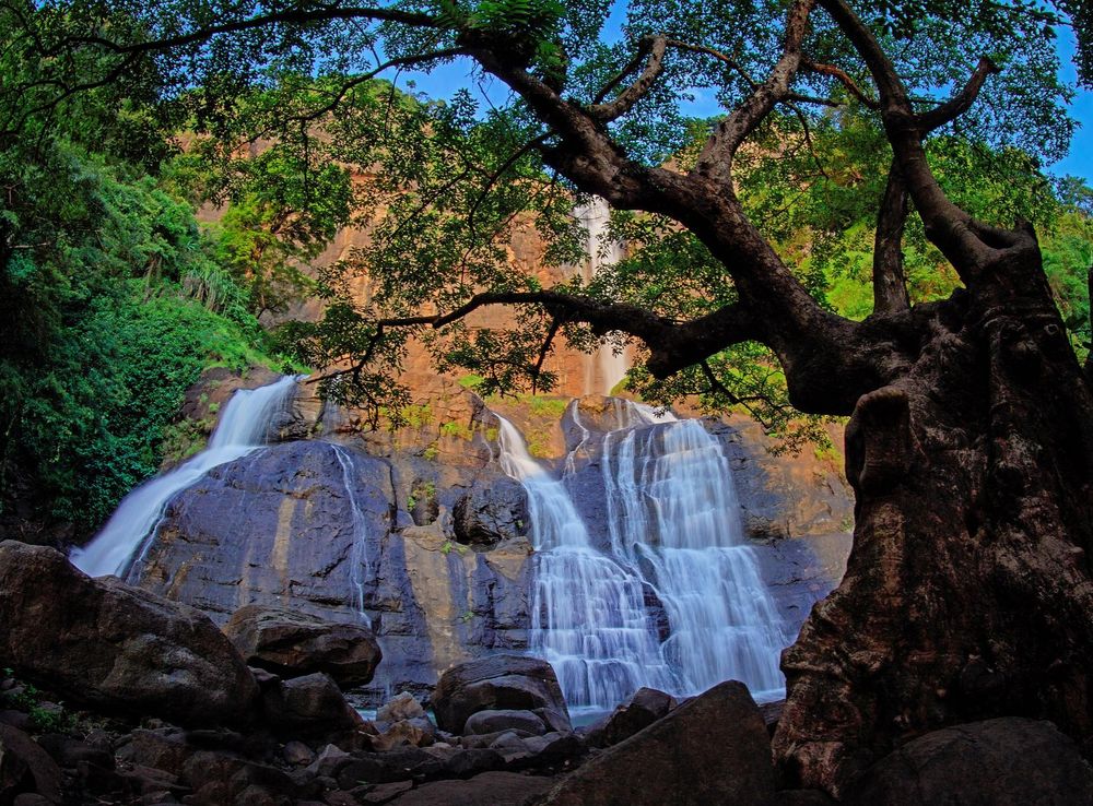 File:AIR TERJUN CIKANTEH GEOPARK DI SUKABUMI.jpg - Wikimedia Commons