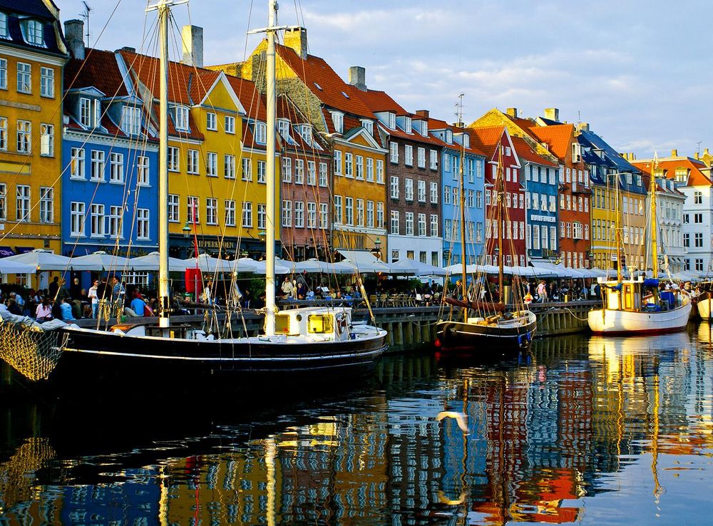 File:Nyhavn copenhagen.jpg - Wikimedia Commons