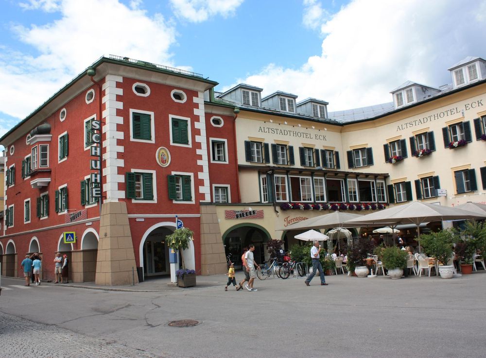 File:Lienz - Hauptplatz2.JPG - Wikimedia Commons