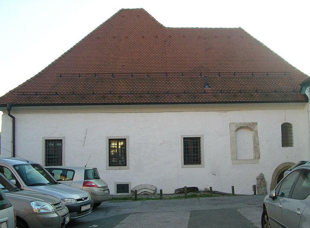 File:Synagogue in Maribor Slovenia.JPG - Wikipedia