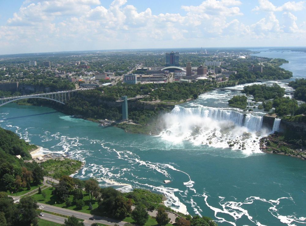 File:Niagara Falls 001.JPG - Wikimedia Commons