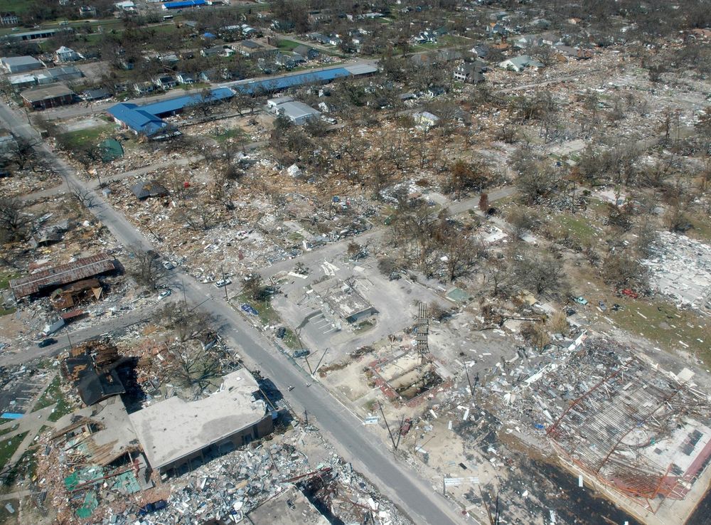 File:Hurricane katrina damage gulfport mississippi.jpg - Wikipedia
