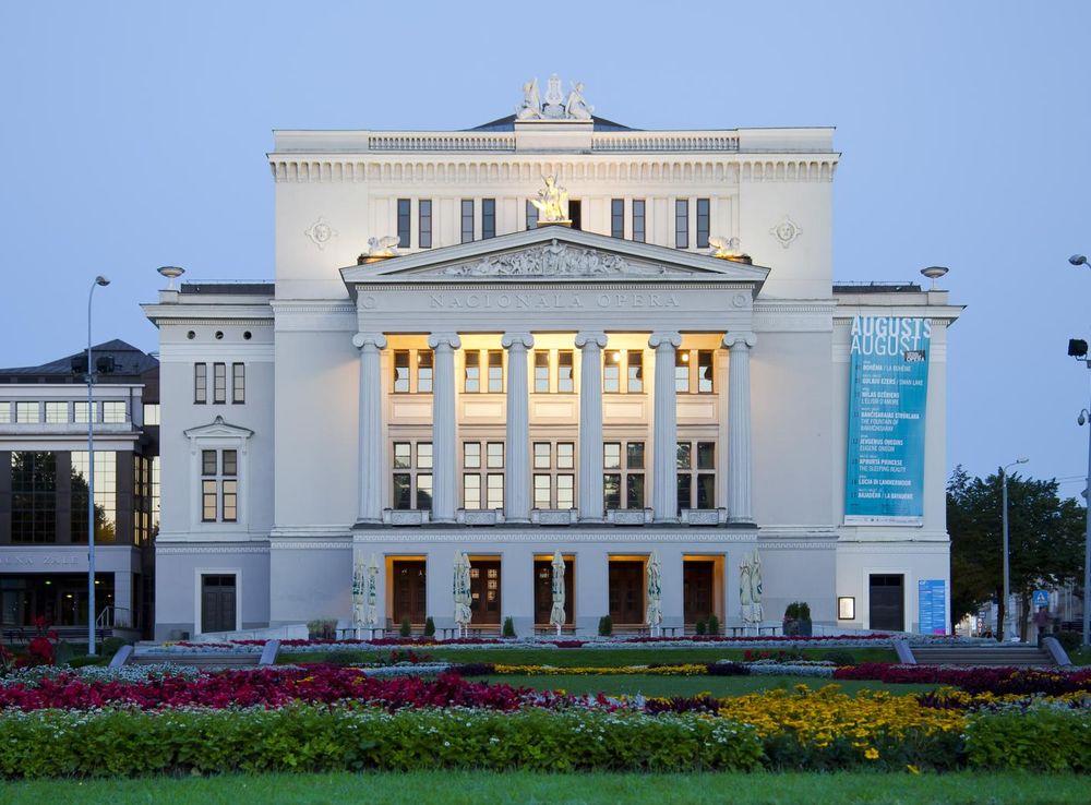 File:Opera Nacional, Riga, Letonia, 2012-08-07, DD 04.JPG - Wikipedia