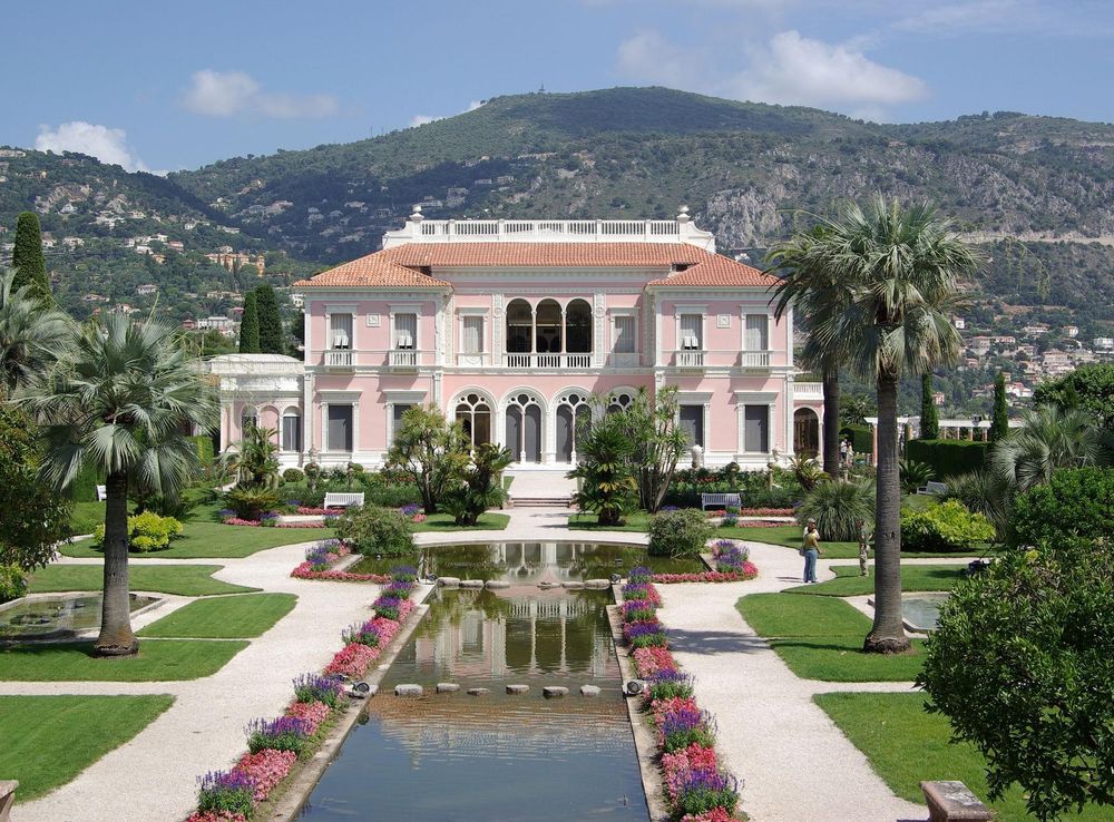 File:Villa Ephrussi de Rothschild BW 2011-06-10 11-24-41.JPG - Wikipedia