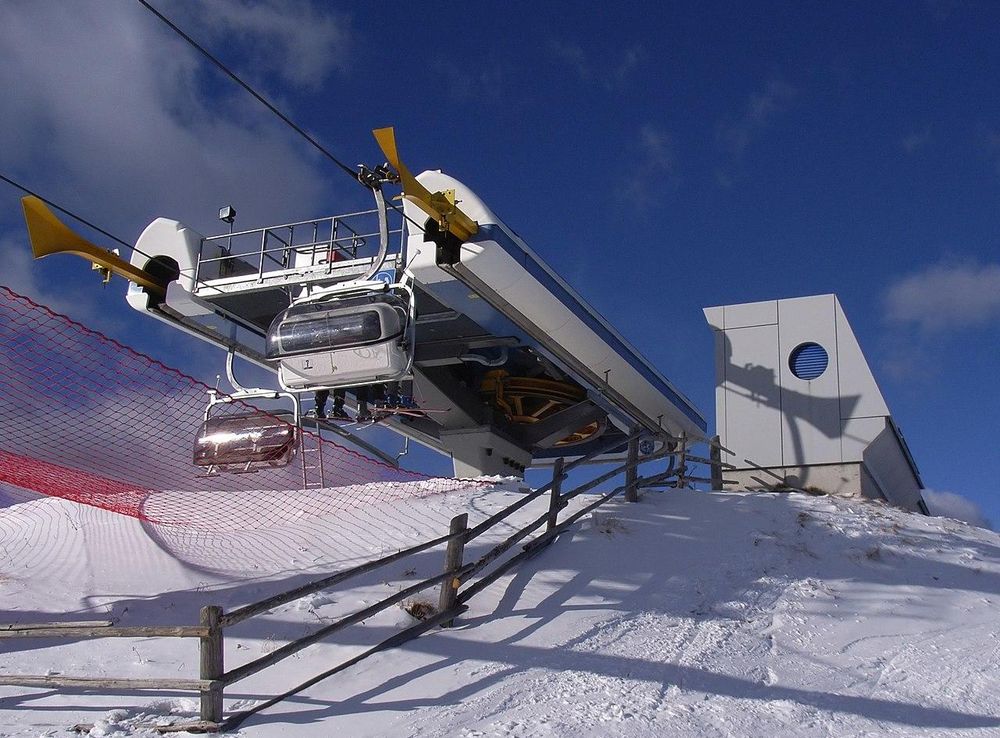 File:Kronplatz Berstation Sonnenlift.jpg - Wikimedia Commons