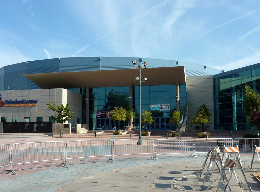 File:2009-0726-CA-Bakersfield-RabobankArena.jpg - Wikimedia Commons