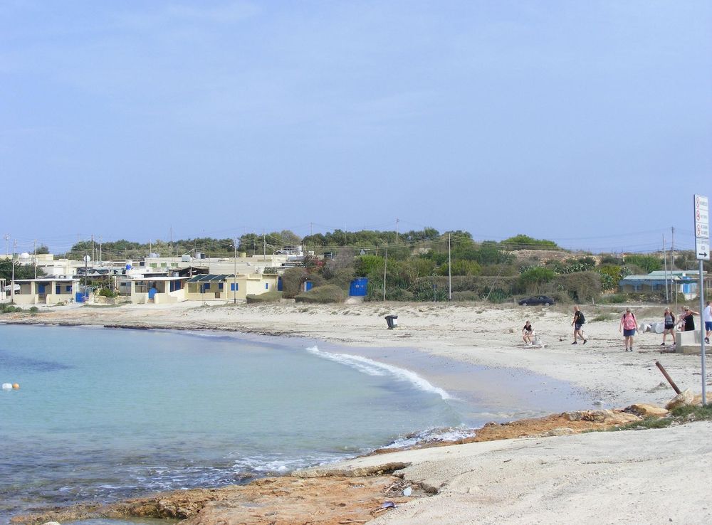 File:Malta-Armier Bay-beach.JPG - Wikimedia Commons