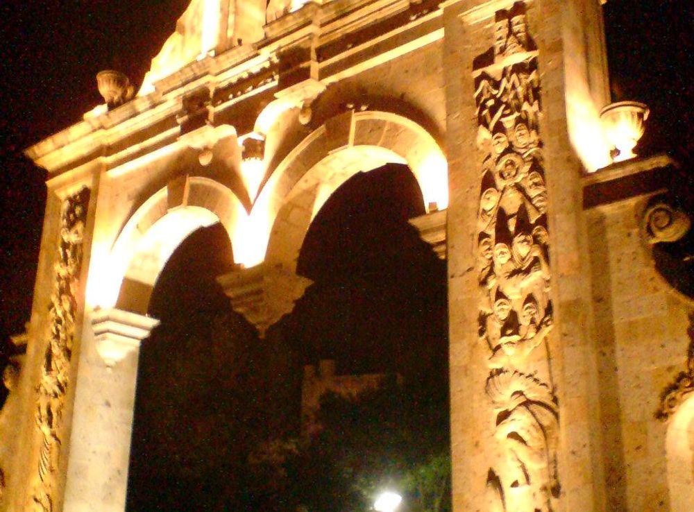 File:Arcos de zapopan.JPG - Wikimedia Commons