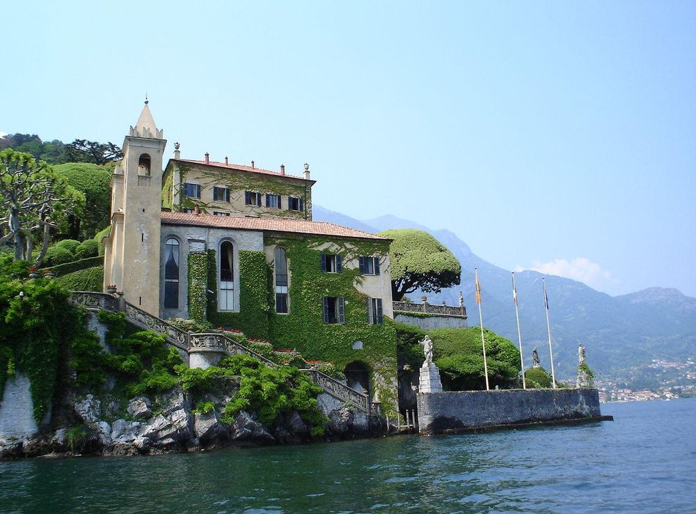 File:Villa Balbianello on Como Lake 8.jpg - Wikimedia Commons