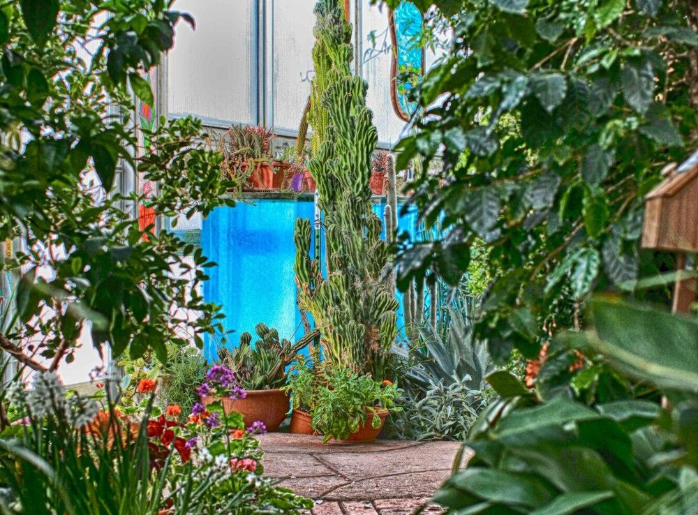 Get out of the house! Cheyenne Botanic Gardens Solar Conservatory > F.E.  Warren Air Force Base > Features