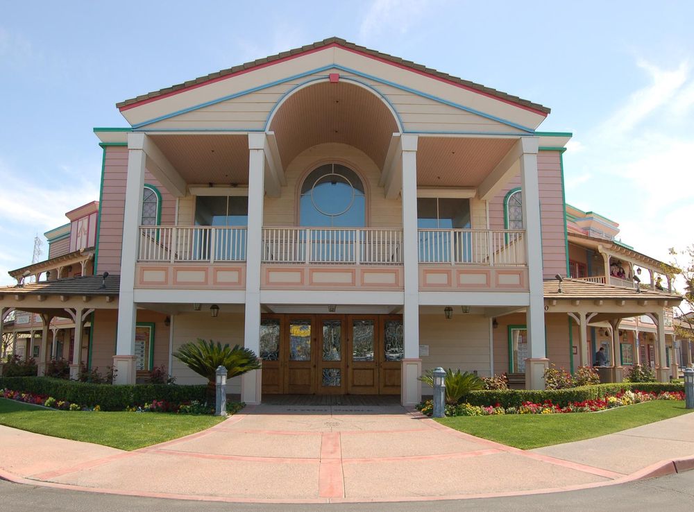 File:Buck Owens Crystal Palace Front.JPG - Wikimedia Commons