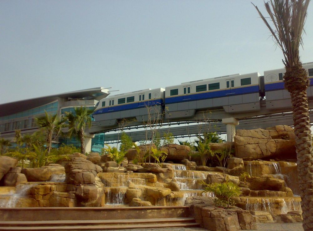 File:Dubai Monorail 01.jpg - Wikipedia