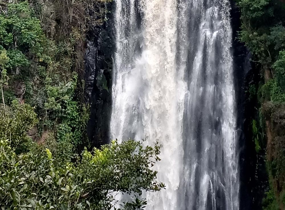 File:Thompson falls.jpg - Wikimedia Commons