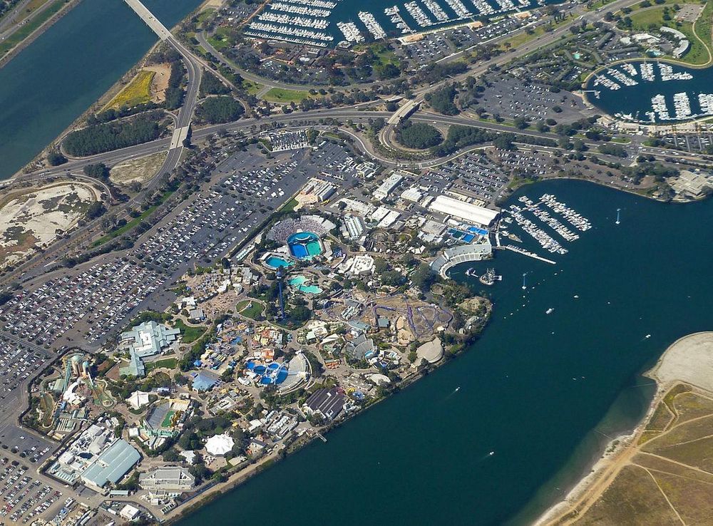 File:SeaWorld San Diego Aerial.jpg - Wikimedia Commons