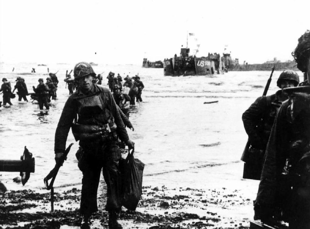 File:Landings on Utah beach.jpg - Wikipedia