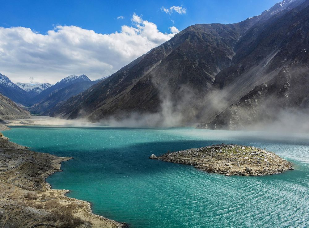 File:Storm, Satpara Lake.jpg - Wikipedia
