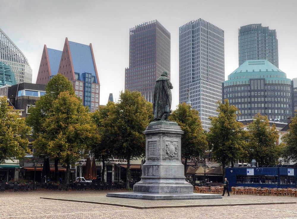 File:Cityscape of The Hague, viewed from Het Plein (The Square).jpg -  Wikipedia