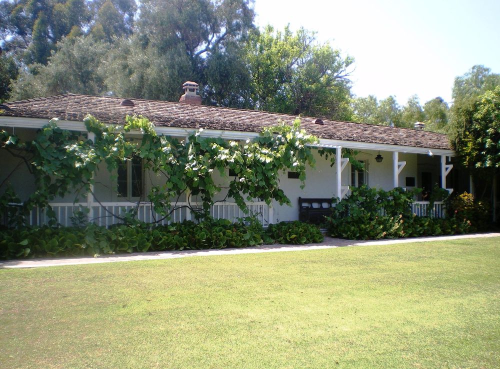 File:Centinela Adobe, Los Angeles.JPG - Wikimedia Commons