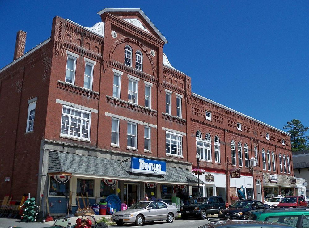 File:Downtown Farmington 7.JPG - Wikimedia Commons
