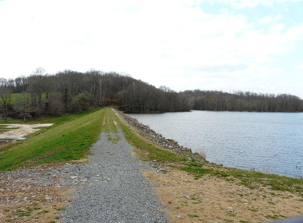 File:Barrage de Rouffiac (1).JPG - Wikimedia Commons