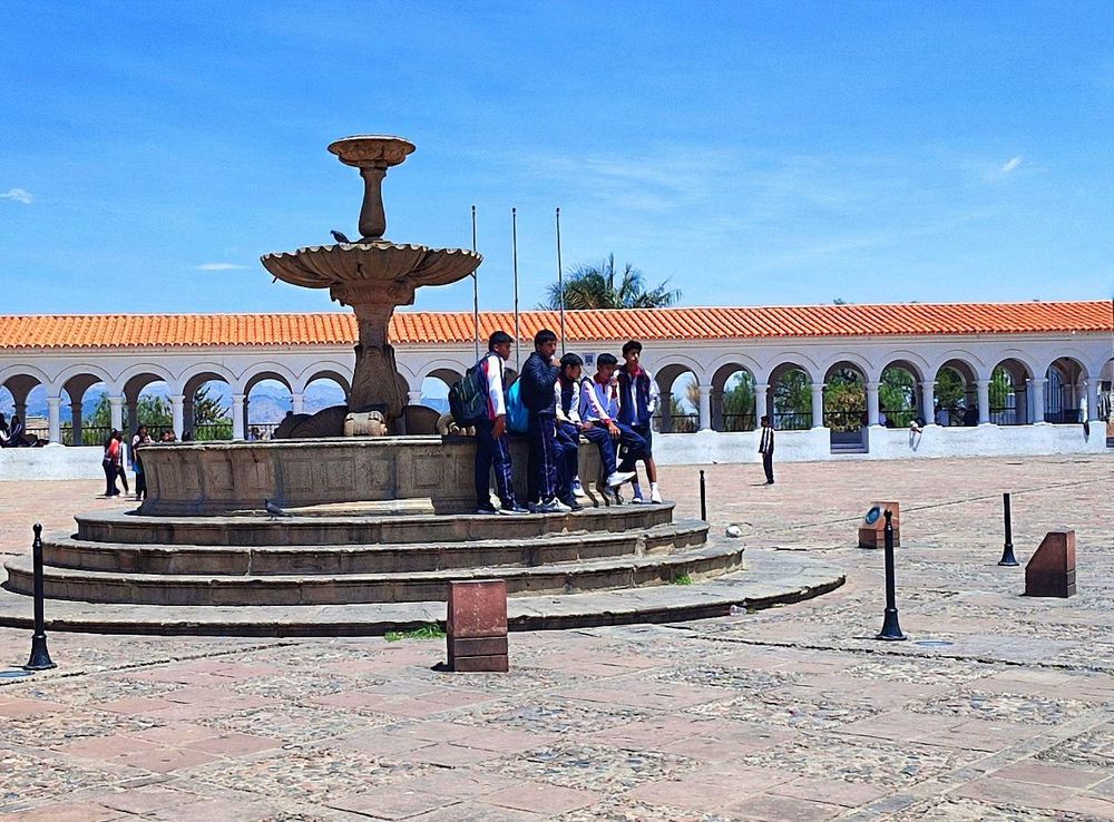 File:Fuente de la Recoleta Sucre.jpg - Wikimedia Commons