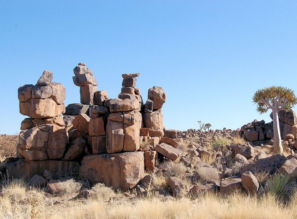 File:Giants Playground, Namibia (2813289009).jpg - Wikimedia Commons