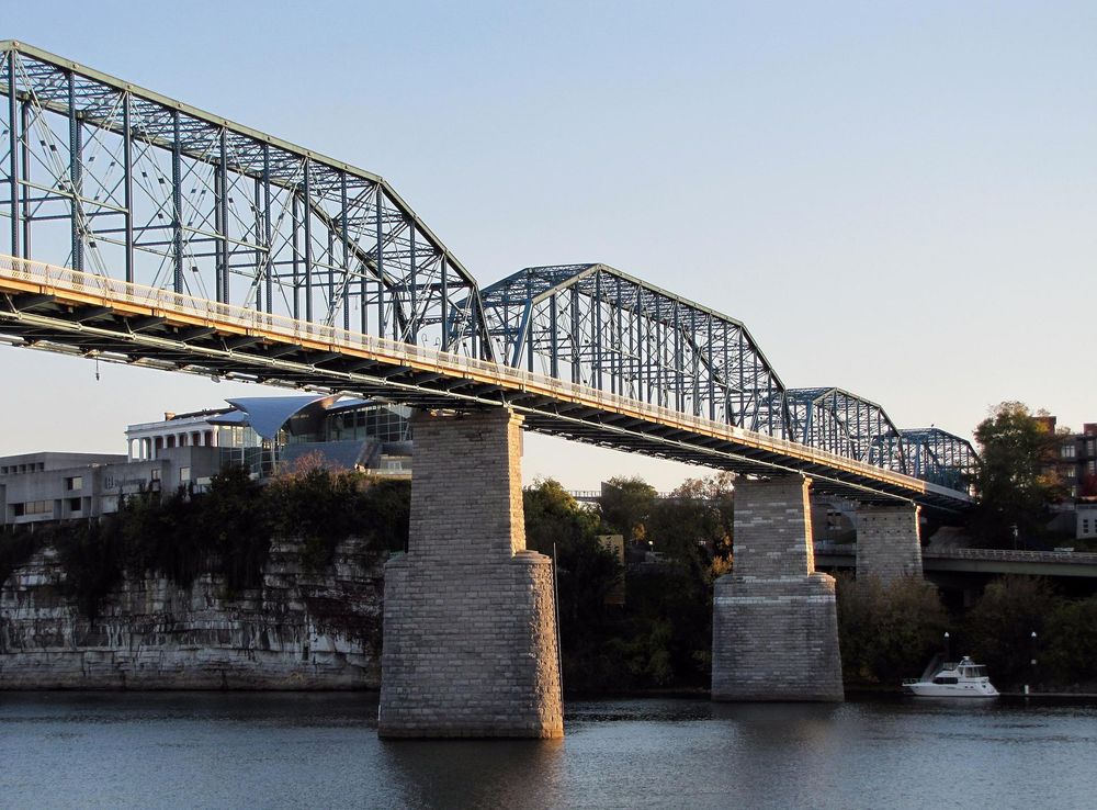 File:Walnut Street Bridge, Chattanooga, Tennessee.JPG - Wikimedia Commons