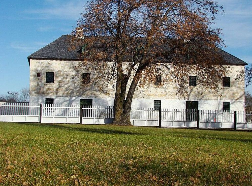 File:Lower Fort Garry Historic Site Manitoba Canada (24).JPG - Wikimedia  Commons