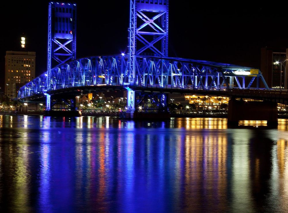 File:Jacksonville bridge at night.jpg - Wikimedia Commons