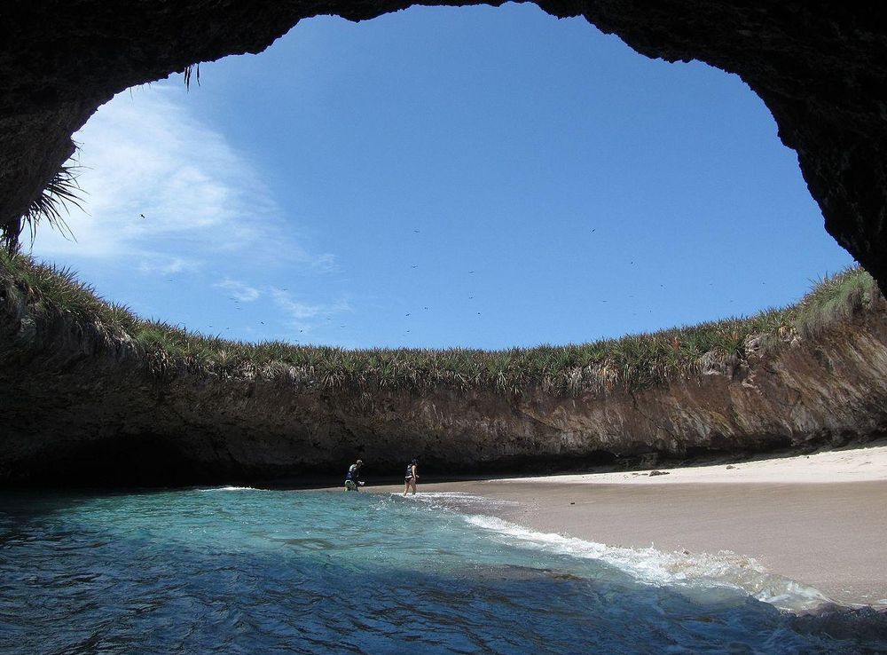 Archivo:Parque Nacional Islas Marietas (9372075457).jpg - Wikipedia, la  enciclopedia libre