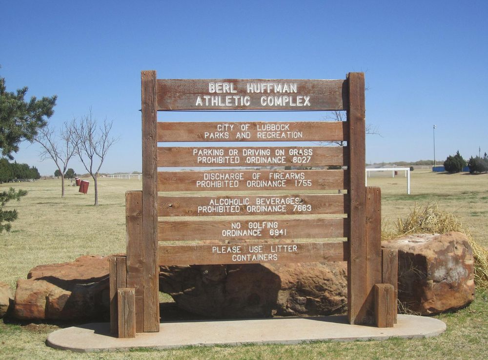 File:Beryl Huffman Athletic Complex, Lubbock, TX IMG 1602.JPG - Wikimedia  Commons