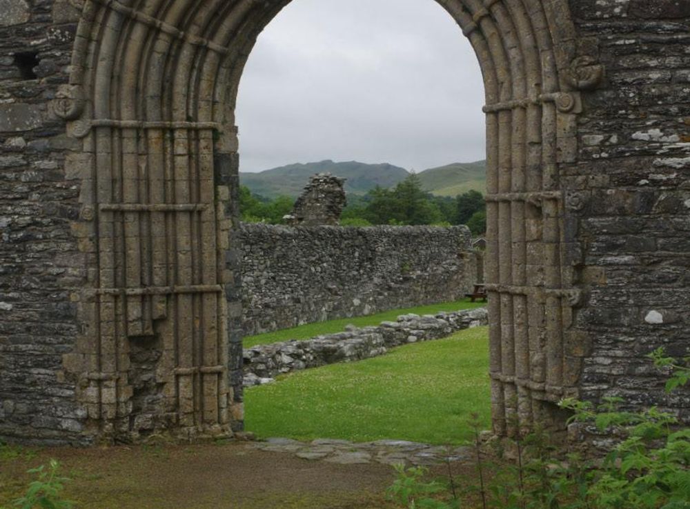 File:Strata Florida Abbey - geograph.org.uk - 4576445.jpg - Wikimedia  Commons