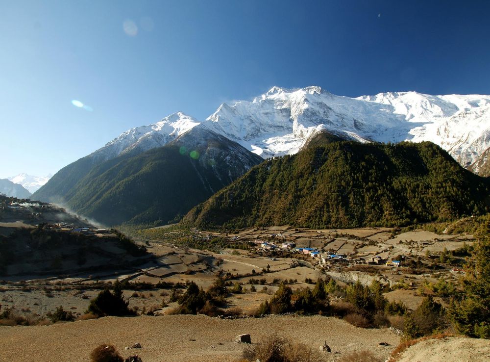File:Upper and Lower Pisang.jpg - Wikimedia Commons