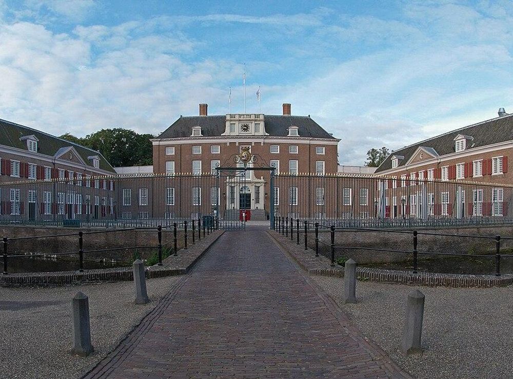File:Zeist Het Slot A.jpg - Wikimedia Commons