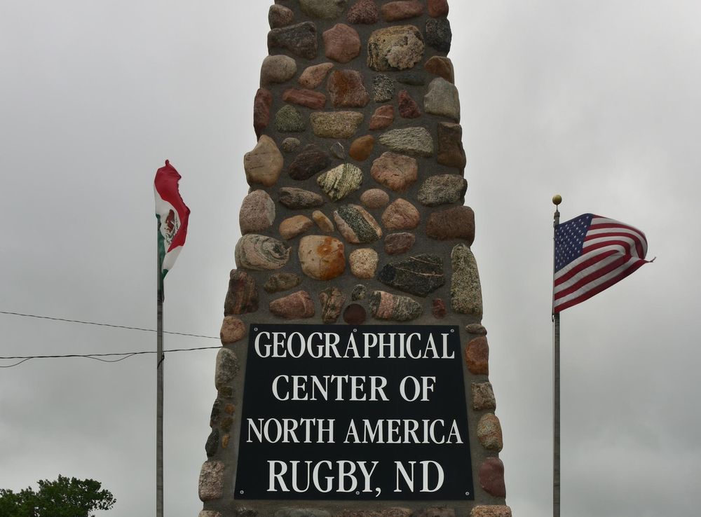 File:Geographical Center of North America, Rugby, ND 2022-07-19.jpg -  Wikipedia