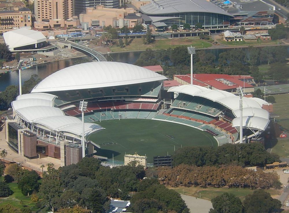 File:Completed Adelaide Oval 2014 - cropped and rotated.jpg - Wikimedia  Commons