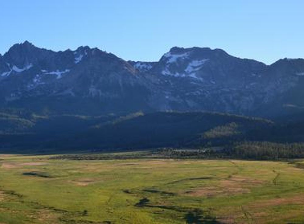 File:Sawtooth Mountains, ID, USA, panorama as seen from Stanley.jpg -  Wikimedia Commons