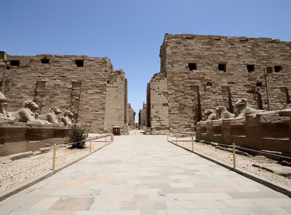 File:Karnak temple complex 12.jpg - Wikimedia Commons
