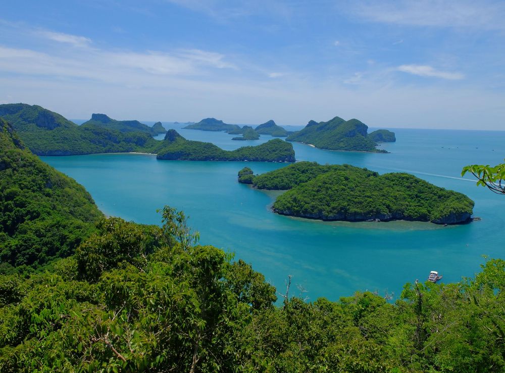 File:Angthong National Marine Park 350 m. View point.JPG - Wikimedia Commons