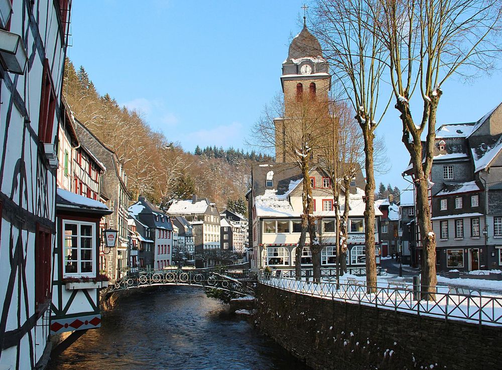 File:0 Monschau - La Rur et le centre historique (1).JPG - Wikipedia