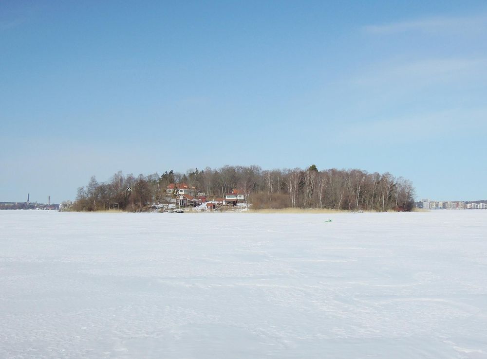 File:Elba (Mälaren) Västerås från söder.JPG - Wikimedia Commons