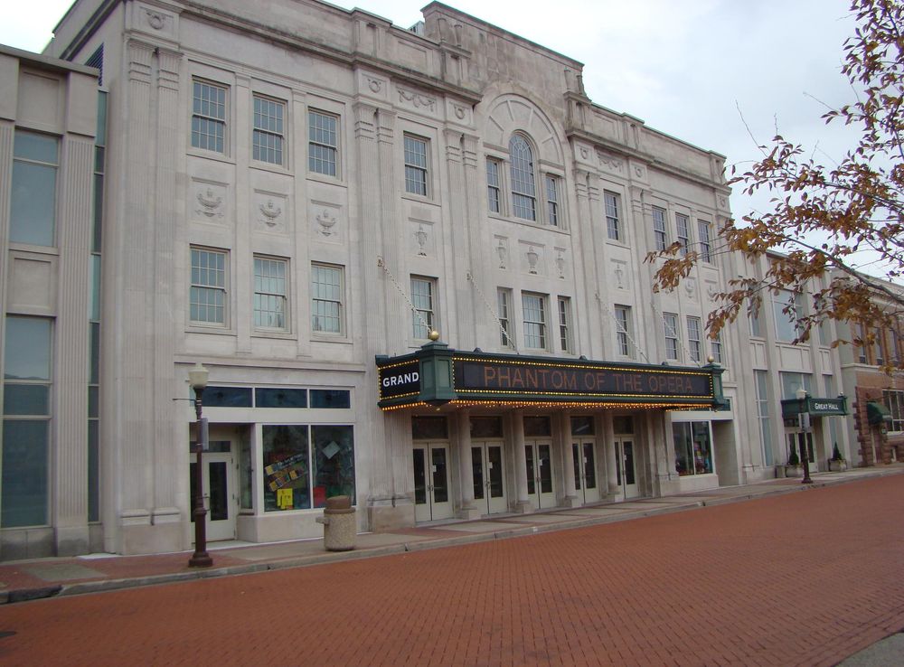 File:Grand Theater Wausau.jpg - Wikimedia Commons