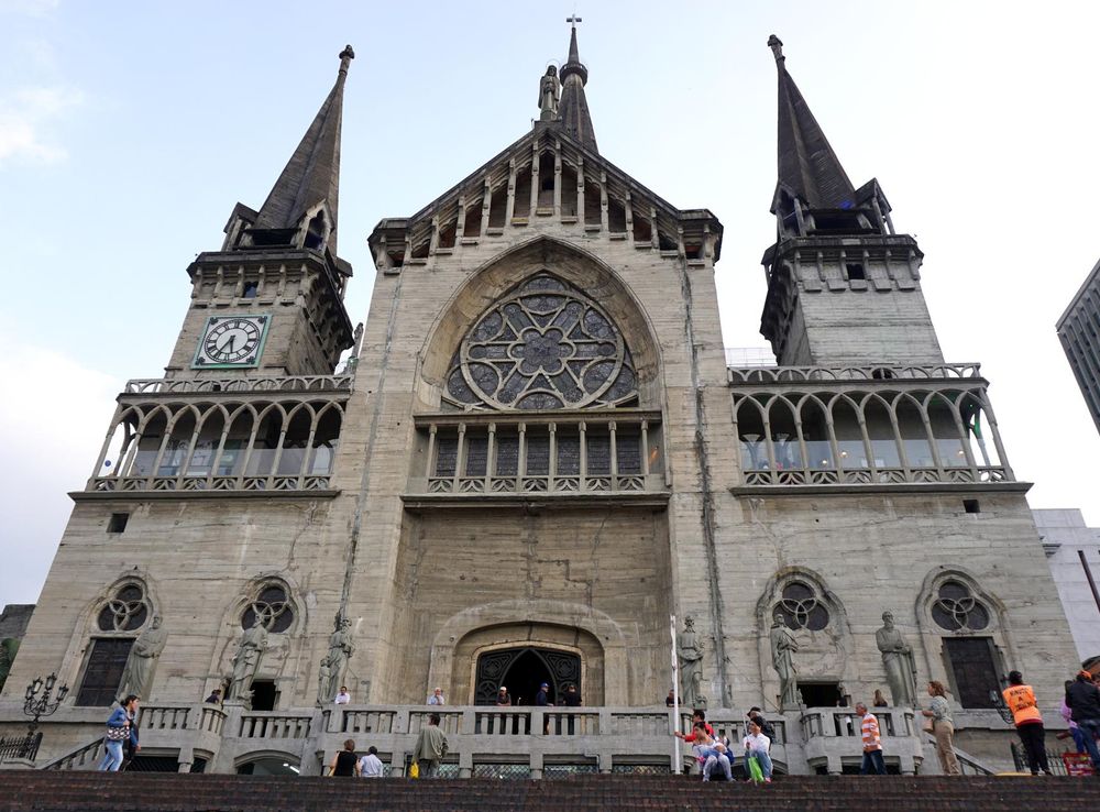File:Catedral de Manizales outside.JPG - Wikimedia Commons