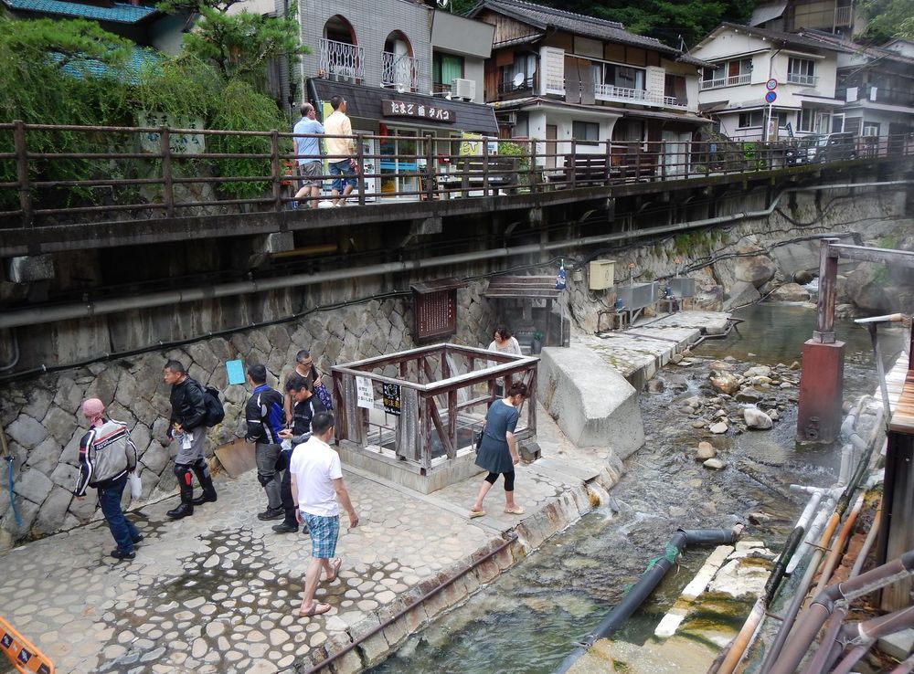 File:Kumano Kodo pilgrimage route Yunomine Onsen World heritage 熊野古道  湯の峰温泉126.JPG - Wikimedia Commons