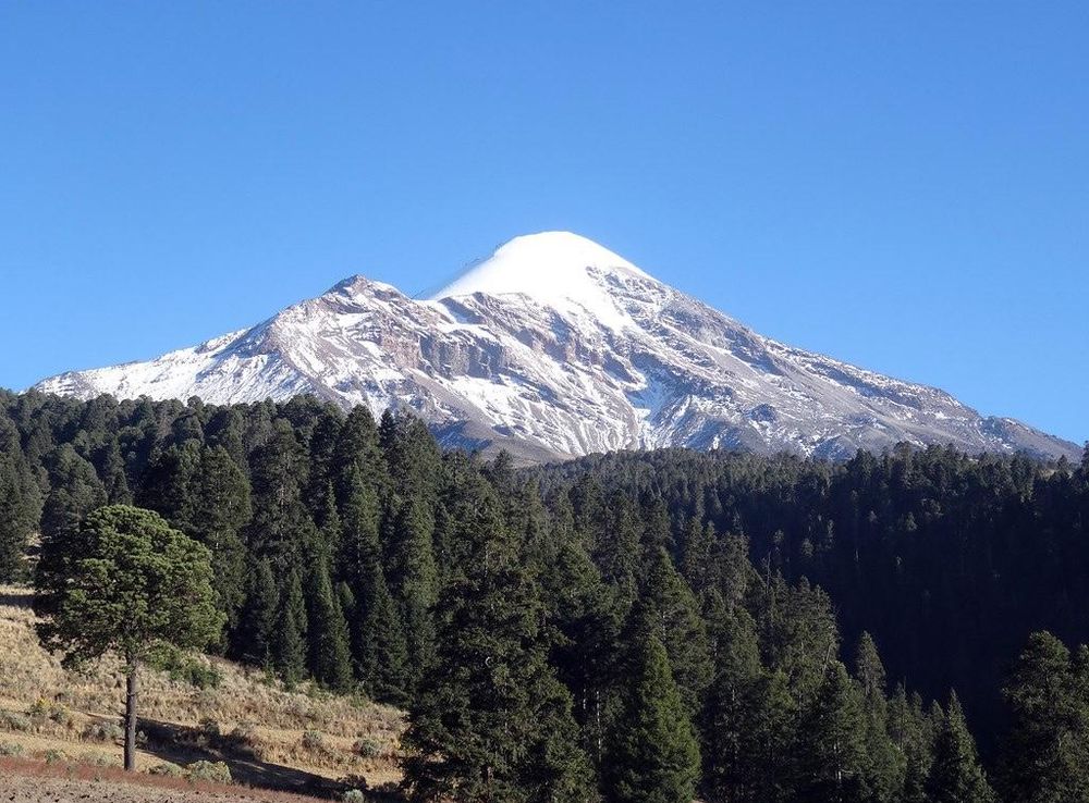 File:Pico de Orizaba desde Hidalgo, Puebla.jpg - Wikimedia Commons